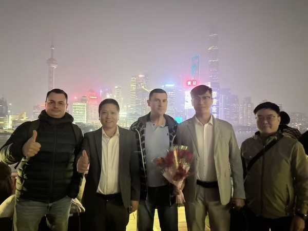 SGL accueille des partenaires russes à Shanghai pour finaliser un important contrat d'approvisionnement en filtres